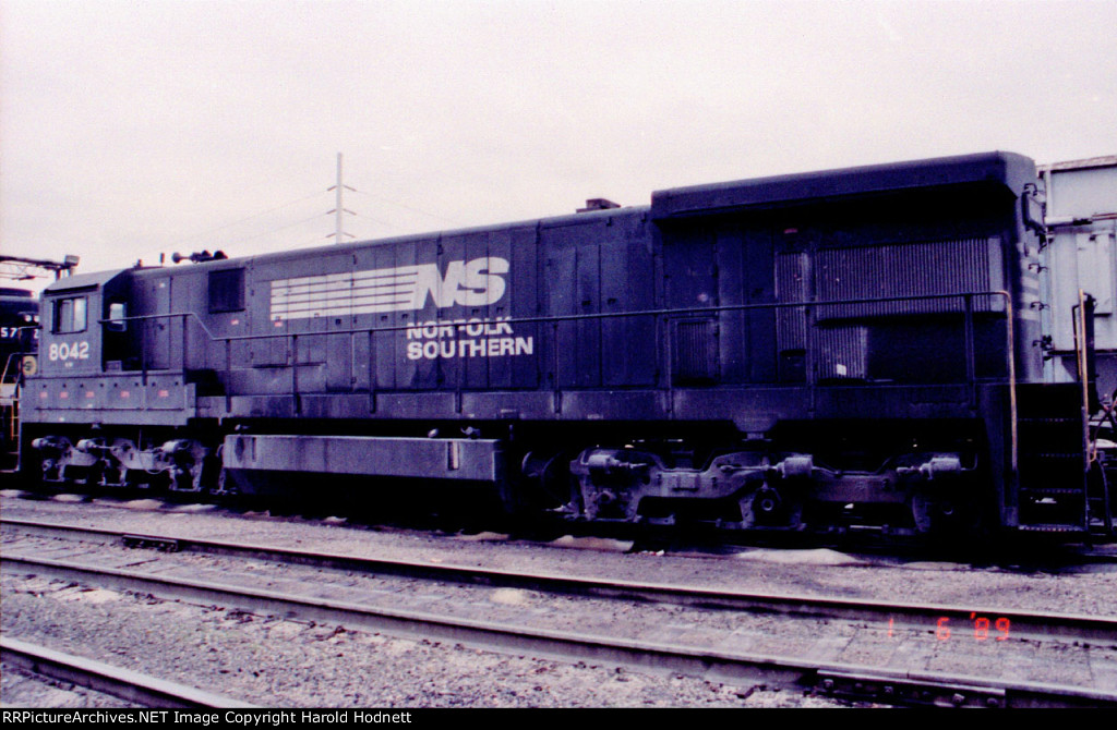 NS 8042